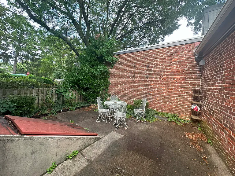 417 N Mary St — Photo 28