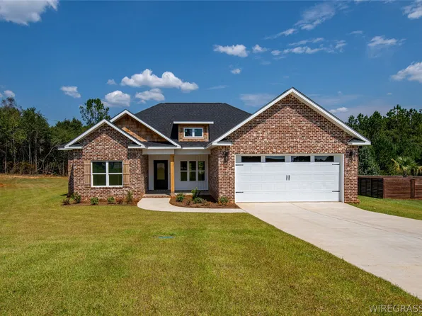 226 Clearview Dr, Enterprise, AL 36330