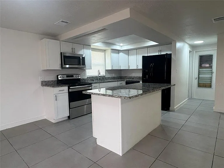 7410 Moravian Dr — Photo 8