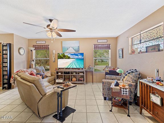 2nd image of 1821 Biscayne Ave