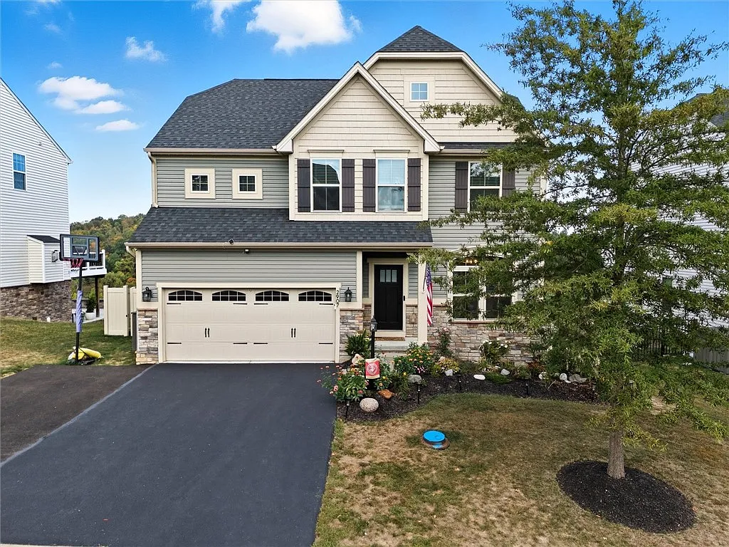 2907 Pinnacle Dr photo 1