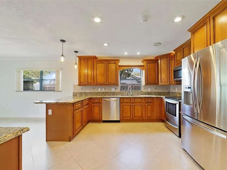 5418 Ardmore Dr — Photo 5