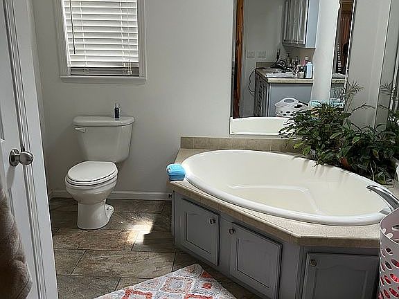 5th image of 23179 Albertson Ct