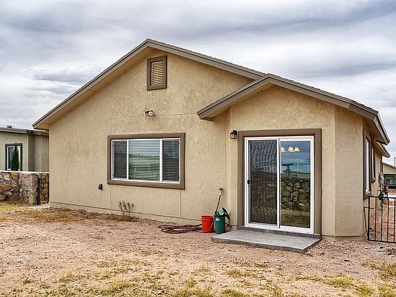 3rd image of 12773 Tre Maximiliano Ave