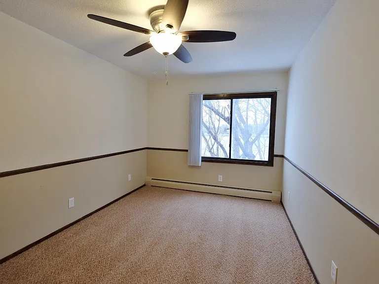 Lakehill Apartments — Photo 19