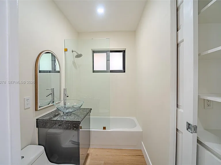 1825 Alamanda Dr — Photo 17