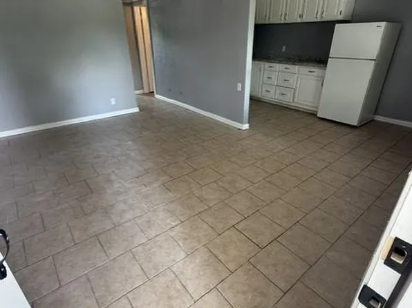 1014 S Waco St, Weatherford, TX