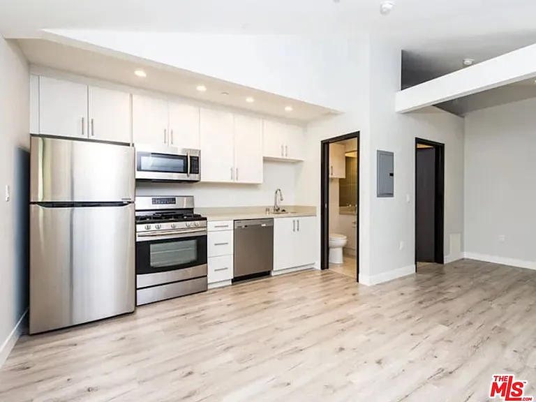 483 Washington Blvd #483 — Photo 7
