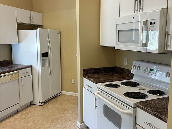 2nd image of 39 Jacobs Way Dr Unit B