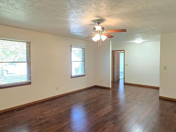 5th image of 364 Booth Ave