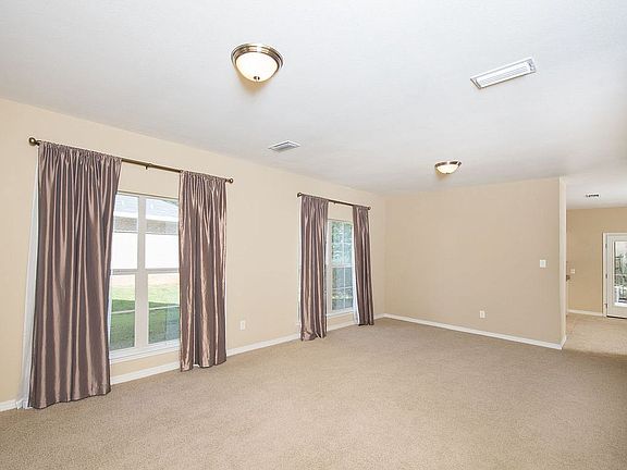 2nd image of 11843 Balsam Ct