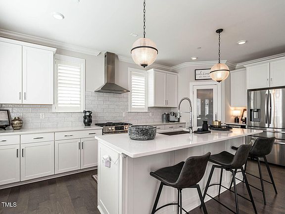 3rd image of 1610 Draper View Loop #101