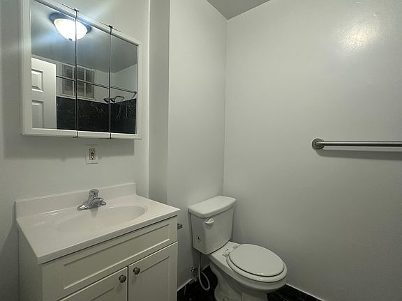 5th image of 414 W 56th St APT 14