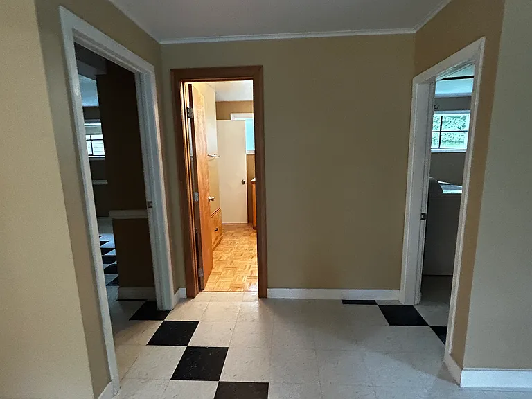 330 Sawmill Rd — Photo 17