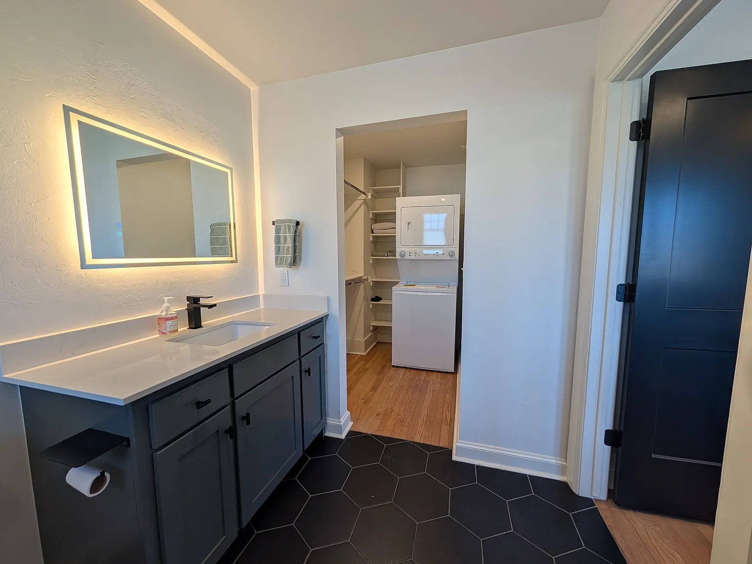 1 bed, 537 sqft, $1,300 — Photo 4