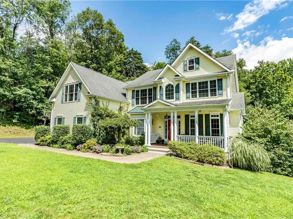 26 Chestnut Lane, Pawling, NY 12564