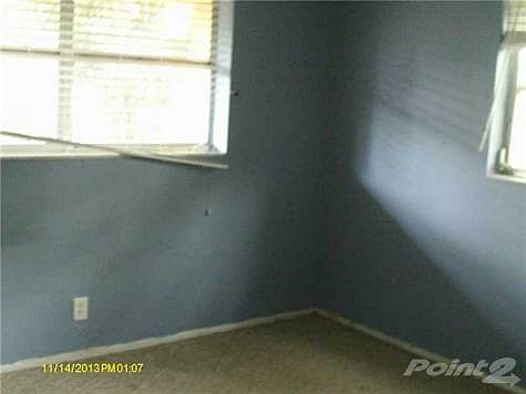 5th image of 3018 NW 69th Ct #2F