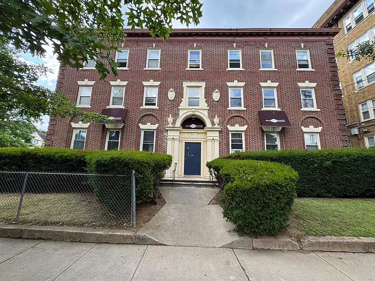 56 Norton St #302A — Photo 6