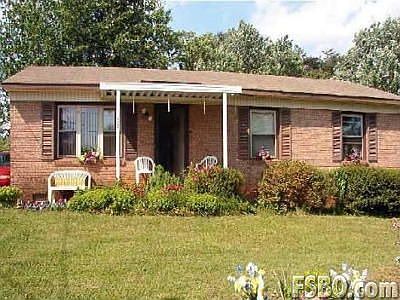 1st image of 3048 Matthews Dr