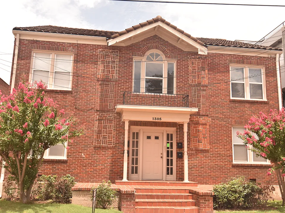 1305 Isabella St #4