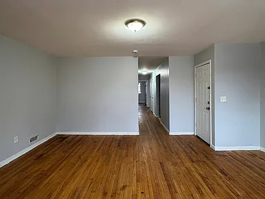 16 Alexander St #2 — photo 4 of 7