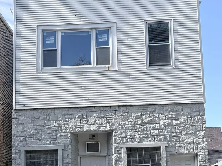 4450 S Wood St #2-R — Photo 16