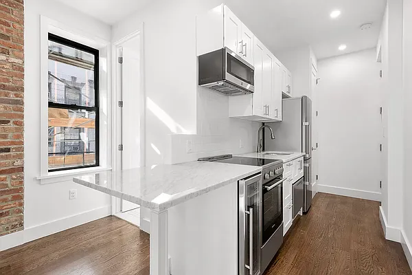 Rented by Compass | media 11