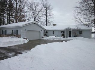 11113 N Shore Lk, Clare, MI 48632