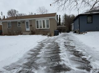 5 Lawrence Cres, Brampton, ON L6W 2P2