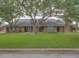 5111 Ledgestone Dr, Fort Worth, TX 76132