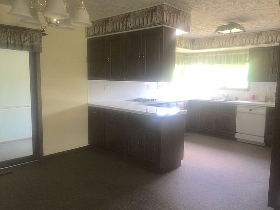 5th image of 1211 Birch Ct