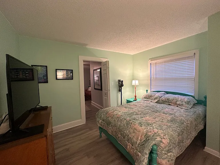 302 N Shores Rd — Photo 17