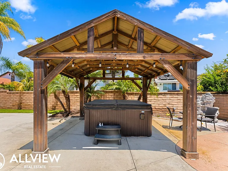 24911 Luton St — Photo 24