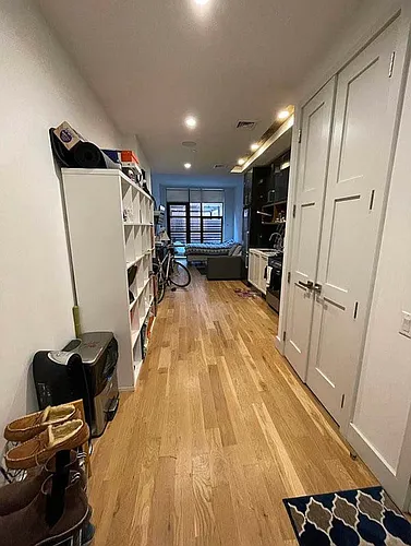 41-21 28th St #1C Photo 1