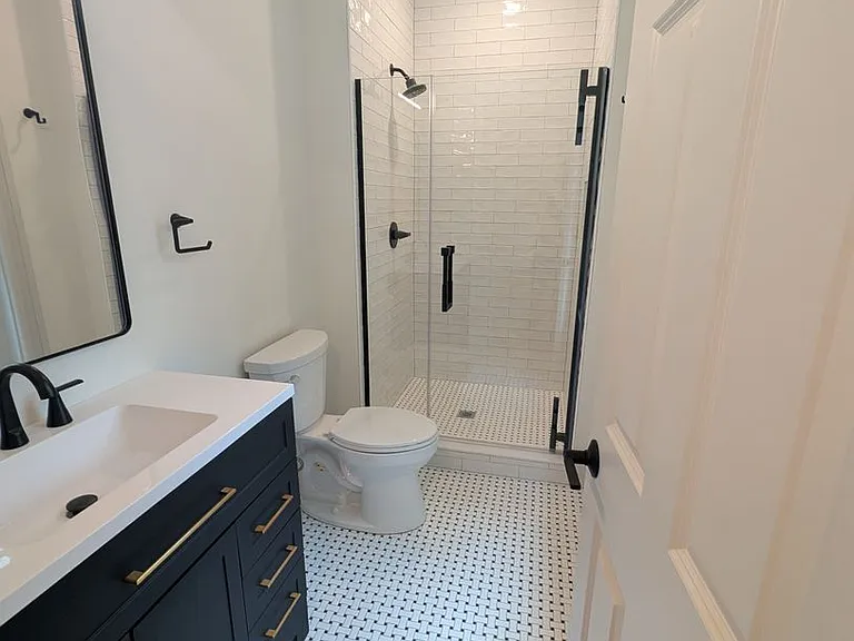 521 Garrard St #4 — Photo 14