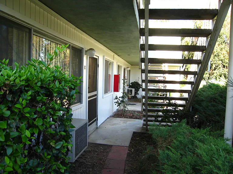 218 E Orlando Way #C — Photo 2