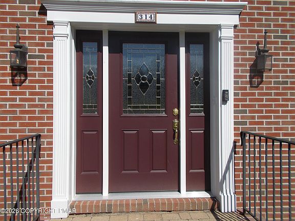2nd image of 314 Autumn Ln