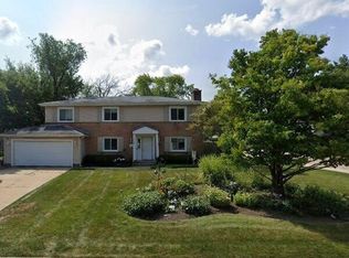 1155 Hackberry Rd, Deerfield, IL 60015