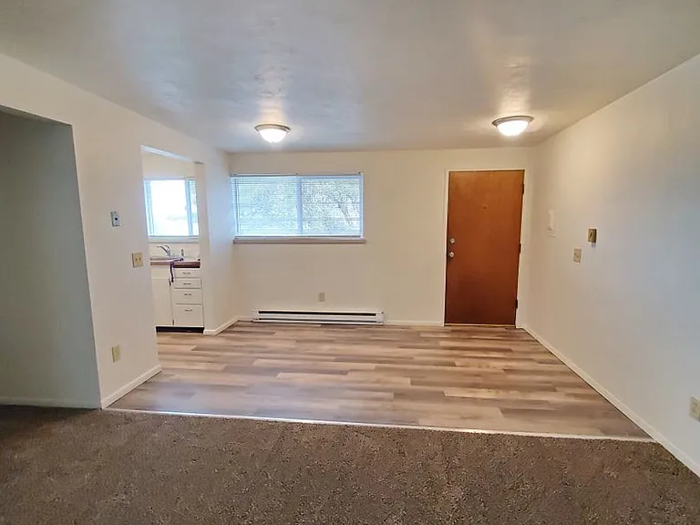624 E Nelson Rd — Photo 8