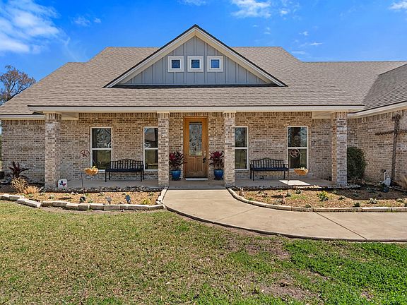3rd image of 9066 King Oaks Dr