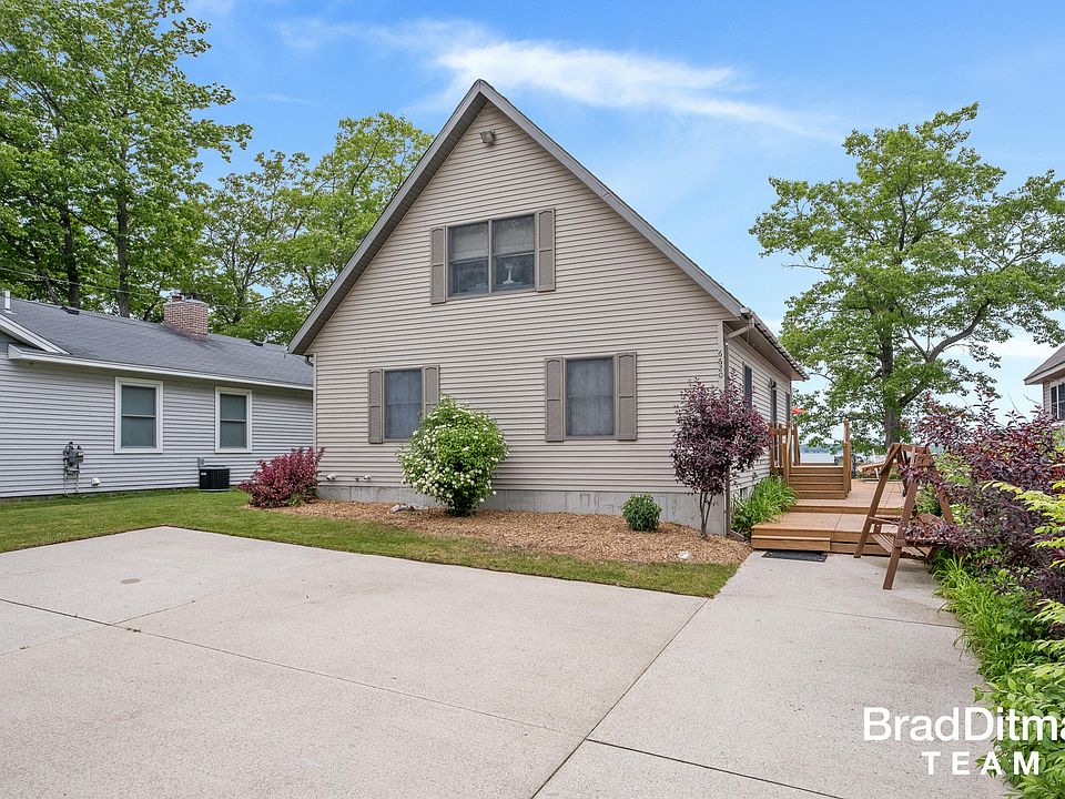 6620 W Lakeview Dr, Lake City, MI 49651 Zillow