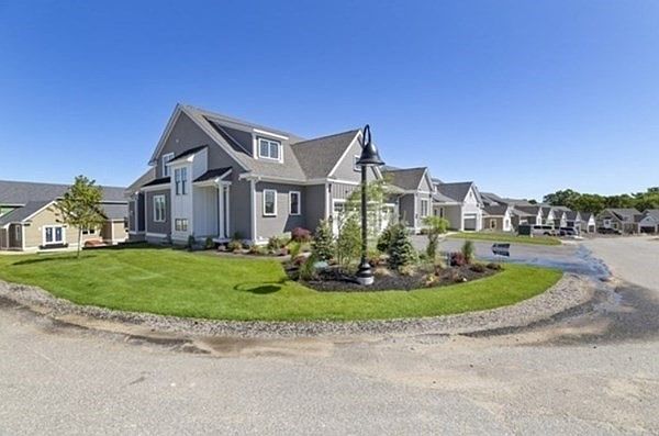 2nd image of 48 Weston Ln