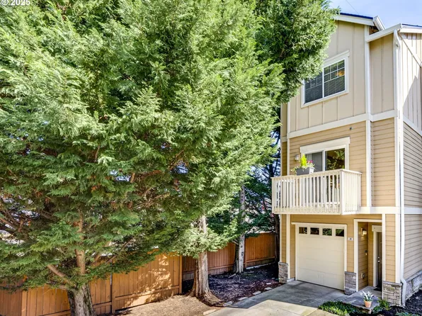 18405 SW Stepping Stone Dr APT 39, Beaverton, OR 97003