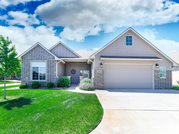 3601 N Lakeway Ct, Wichita, KS 67205