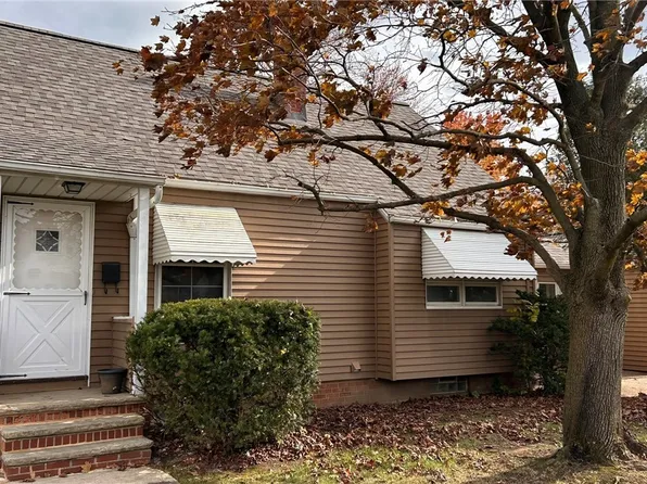 12804 Oak Park Blvd, Garfield Heights, OH 44125