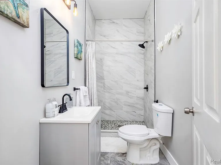 2513 Concord St — Photo 19