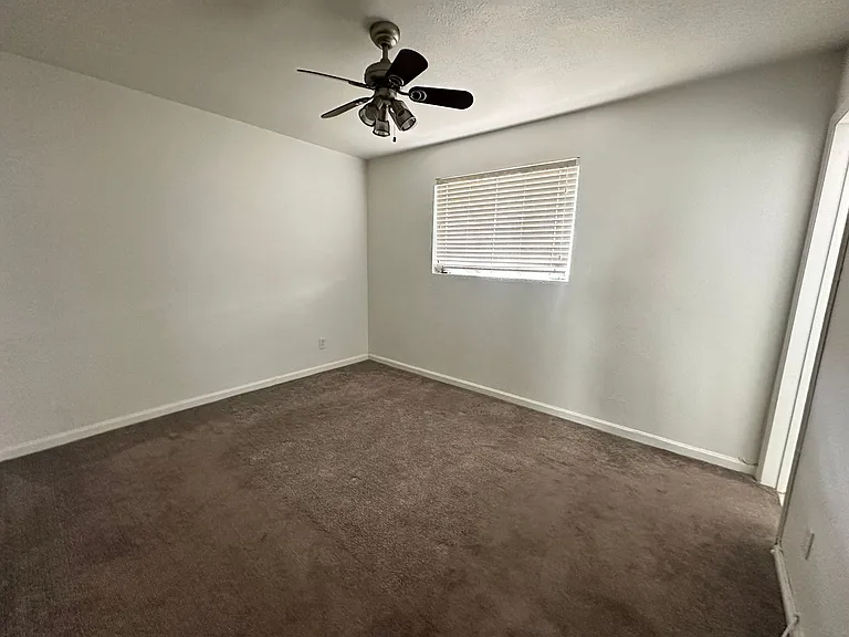 6725 E Sheridan St — Photo 18