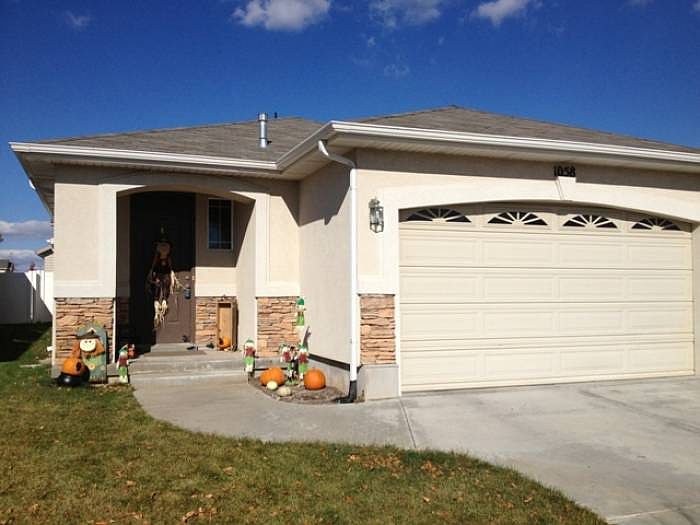 2nd image of 1058 W York Dr