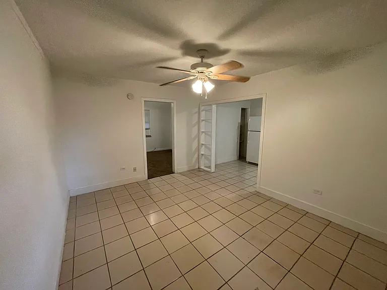 2806B Larkin St — Photo 11