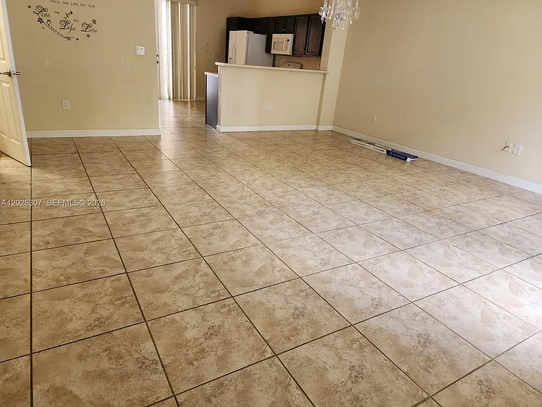 17009 SW 94th Ter — Photo 3
